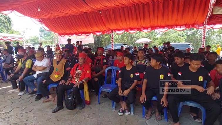 Dukung Pelestarian Budaya Perguruan Silat Kuntau Dayak Gelar Batamat